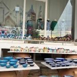 Κεραμικά μπολ σε διάφορα χρώματα στο Sophie’s jewelry, Χανιά Δαράτσος