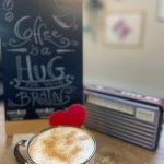ΜΑΜΑΔΕΣ καφετέρια Καβάλα: cappuccino με κανέλα
